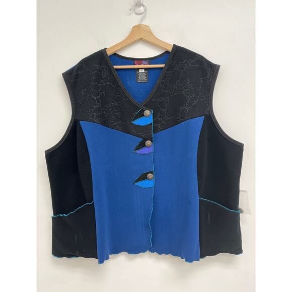 Red Rover Fleece Art to Wear Embroidered Applique Mixed Media Artsy Vest - 3X - Picture 3 of 10